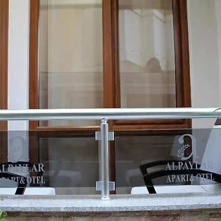 מלון דירות Alpaylar Otel & Apart אקצ'אי
